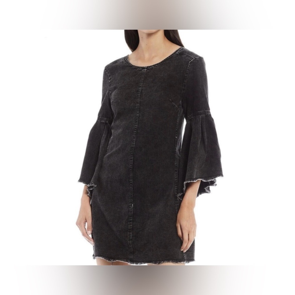 NWT: WE THE FREE Black Tie Zippered Raw Cuffs and Hem Bell Sleeve Size 2